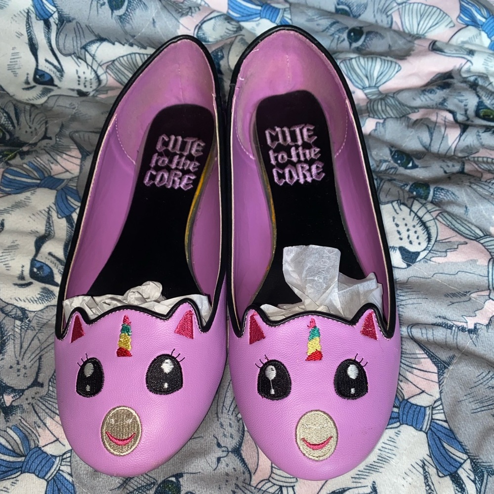 Cute to the core unicorn slip ons size 8